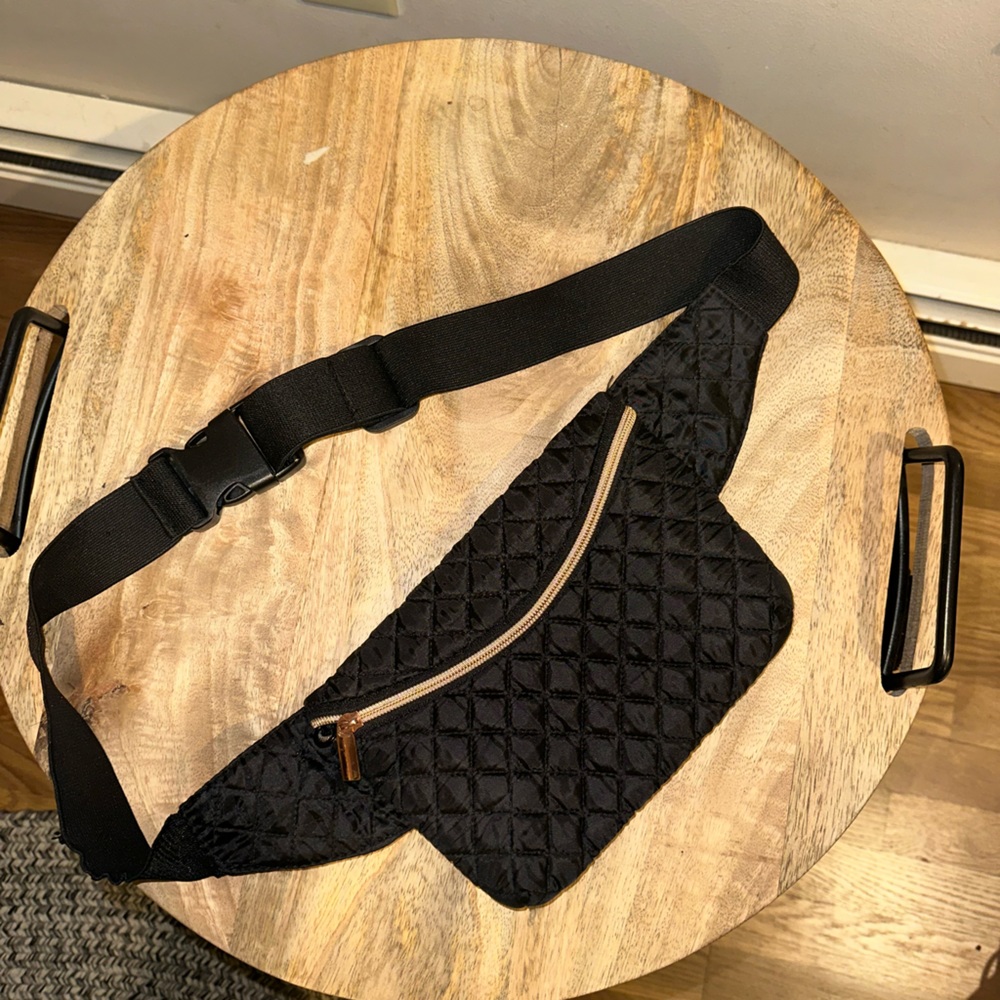 Black Quilted Puffer Belt Bag Fanny Pack